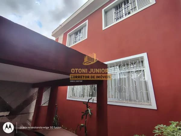 Sobrado Espaçoso à Venda na Vila Inglesa – 160m² | 3 Dormitórios | 3 Vagas
