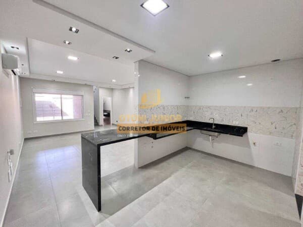Sobrado de alto padrão na região de Mirandópolis, 3 dormitórios, 170m²