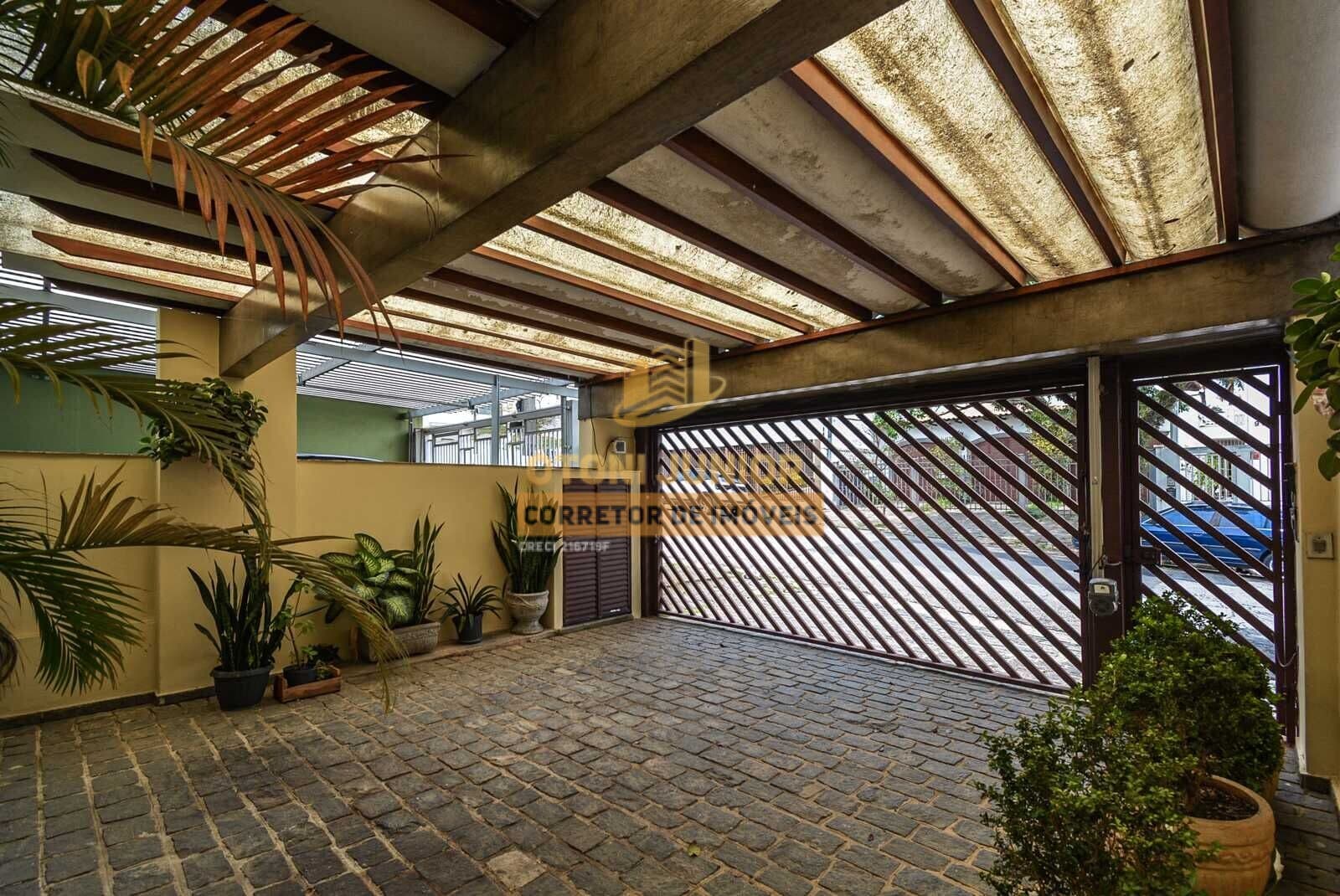 Lindo sobrado de 3 dormitórios próximo ao clube sírio.