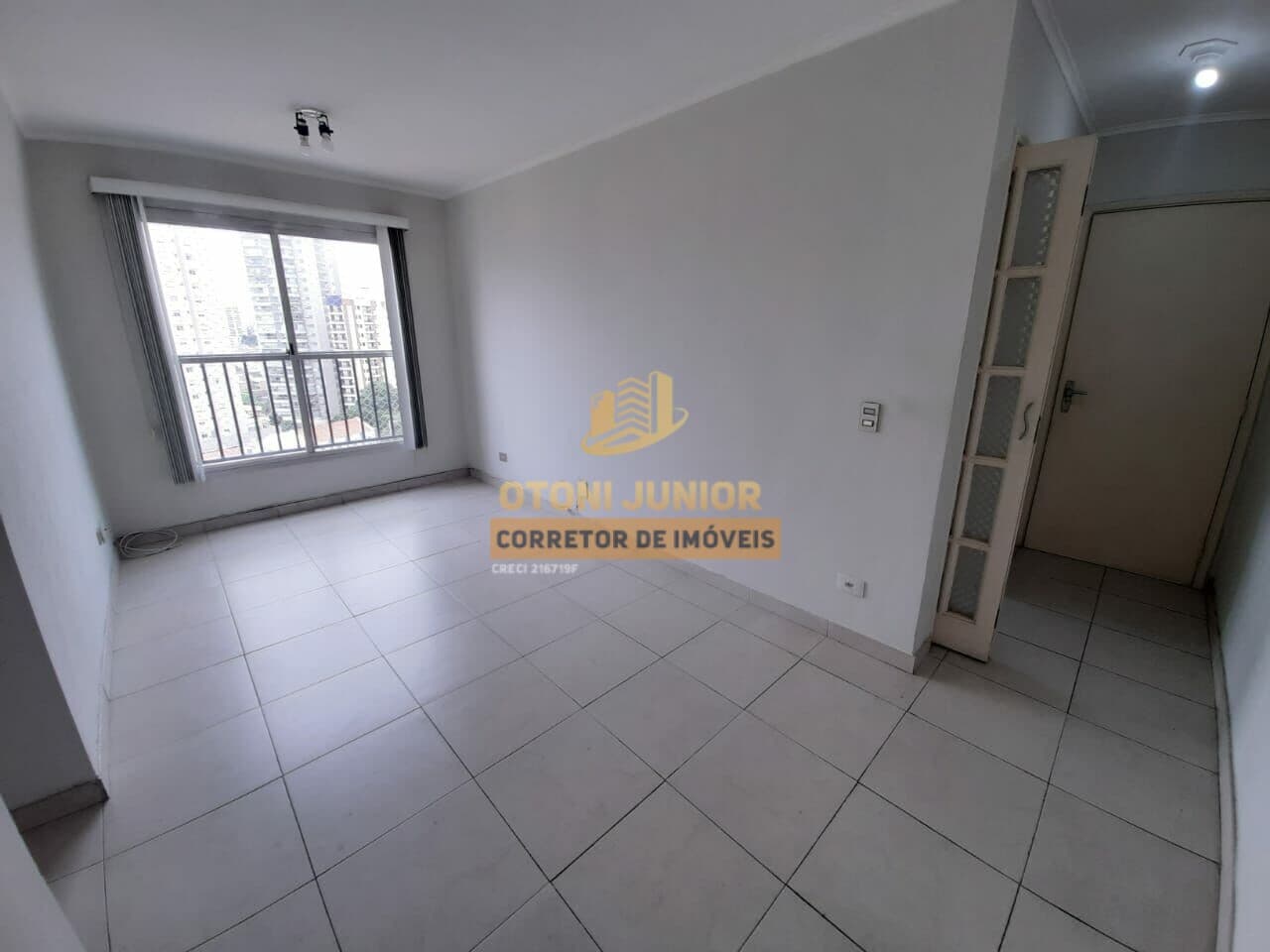 Apartamento 55M² Praça da Árvore
