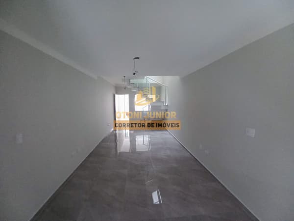 Lindo sobrado com 3 dormitórios , 2 vagas, novo, excelente oportunidade - R$685.000,00