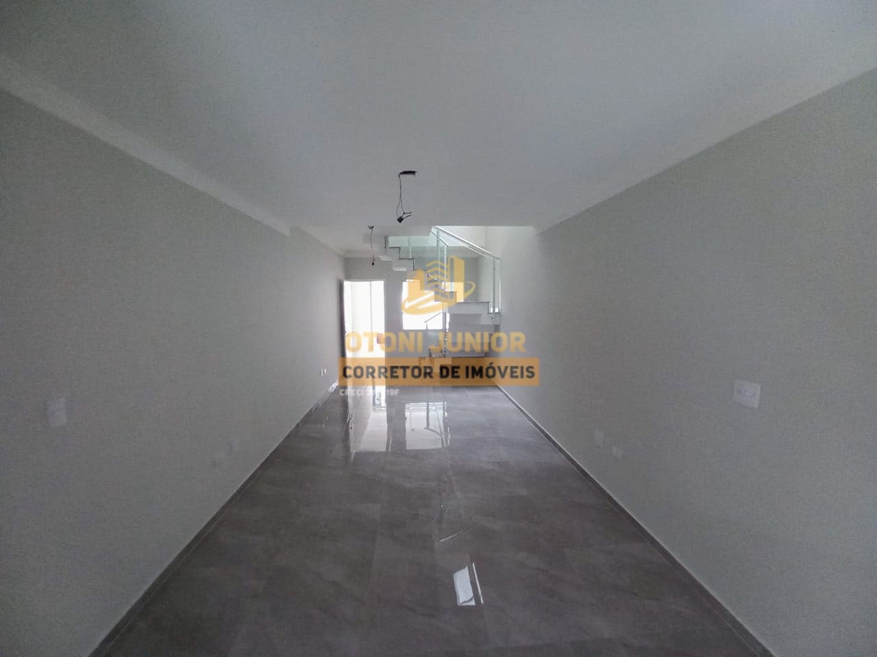 Lindo sobrado com 3 dormitórios , 2 vagas, novo, excelente oportunidade - R$685.000,00