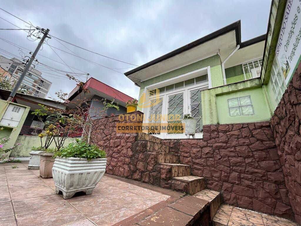 Casa térrea à venda, 4 dormitórios - 246m²