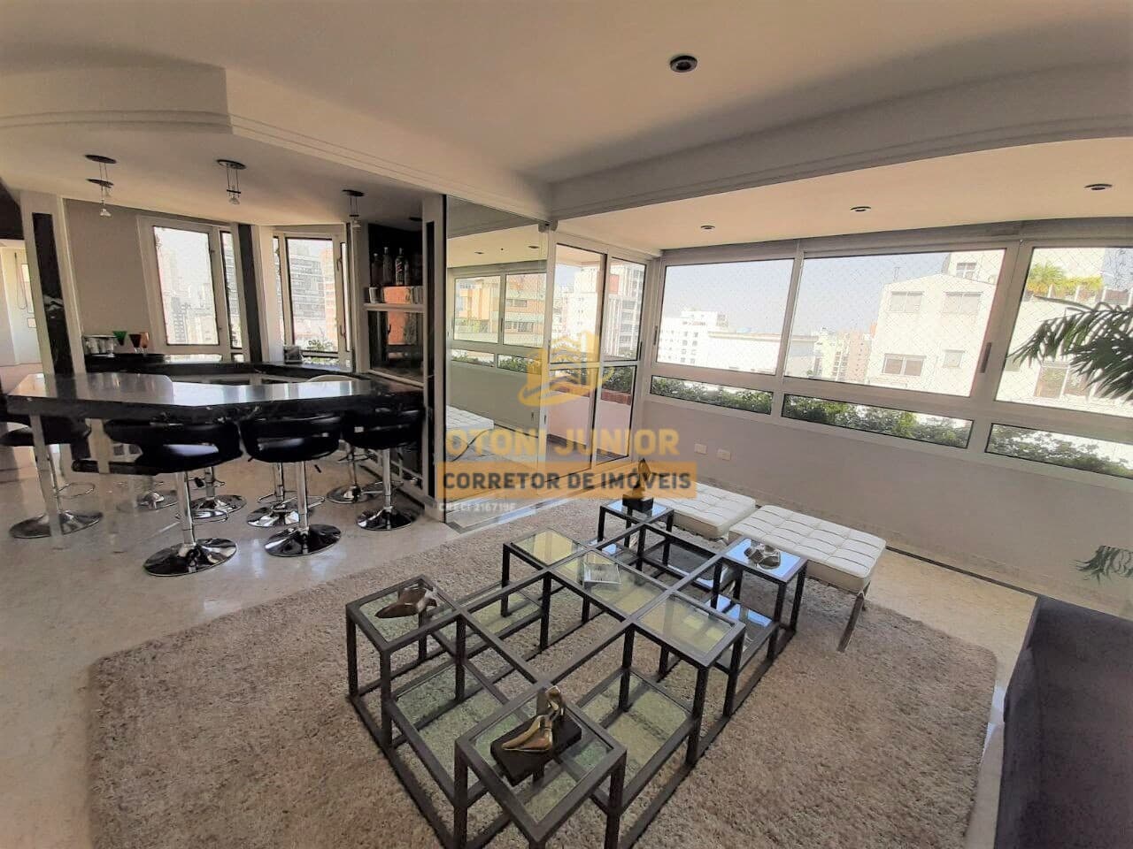 Flat George V Residence