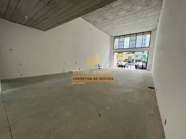 Prédio Comercial com 320m² construídos - Moema