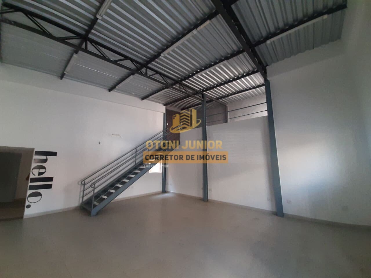 Salão comercial Metrõ Saúde