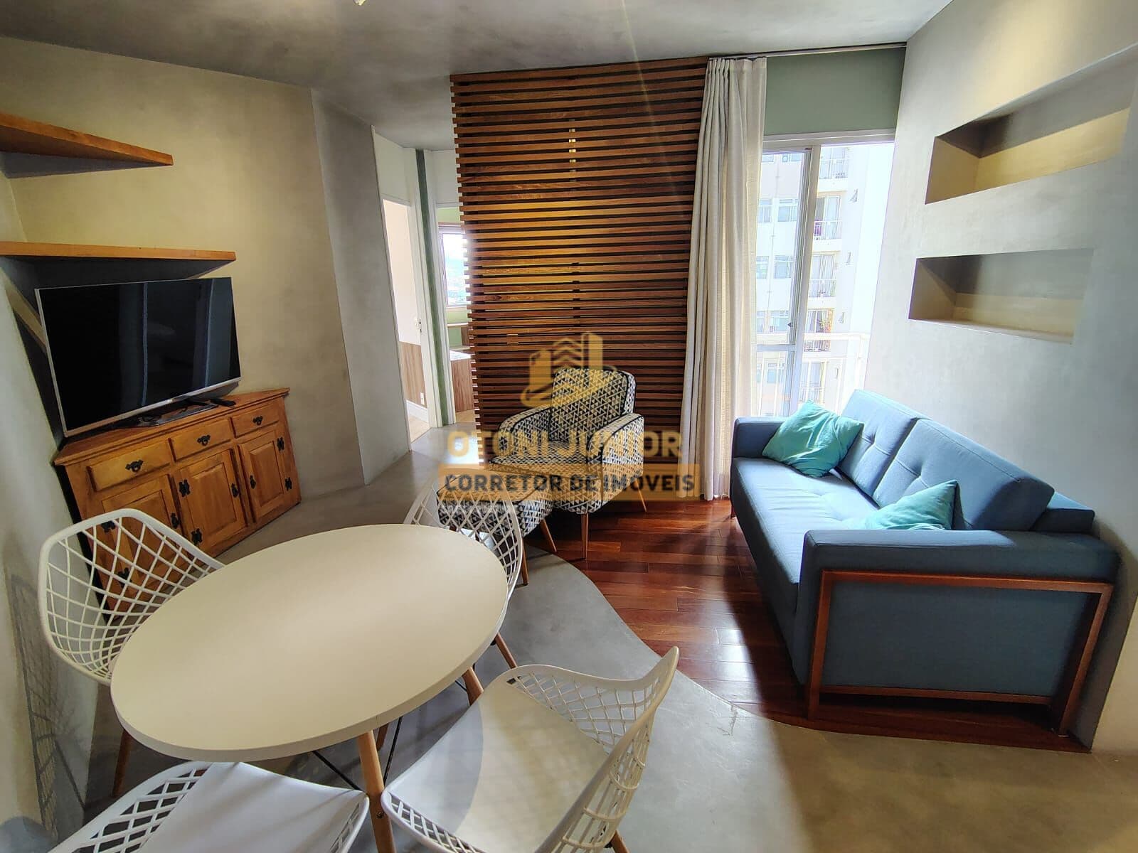 Apartamento mobiliado em Jardim Alzira, São Paulo/SP