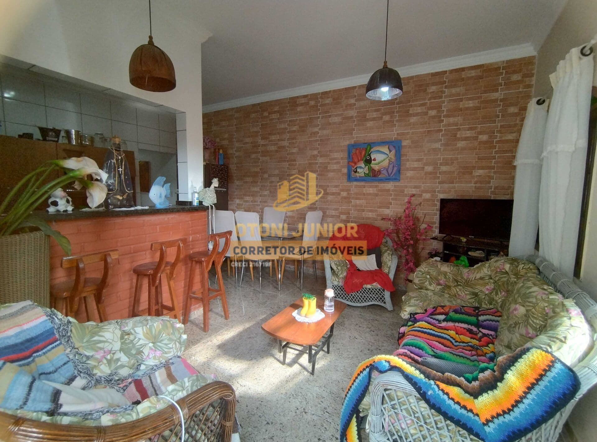 Casa com 2 dormitórios, 3 vagas, churrasqueira - à venda R$350.000,00 - Mongaguá
