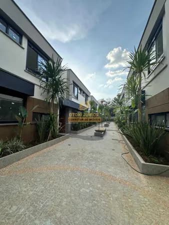 Casa em Condomínio fechado com 450m2 , 4 vagas, 4 suítes - Santo Amaro