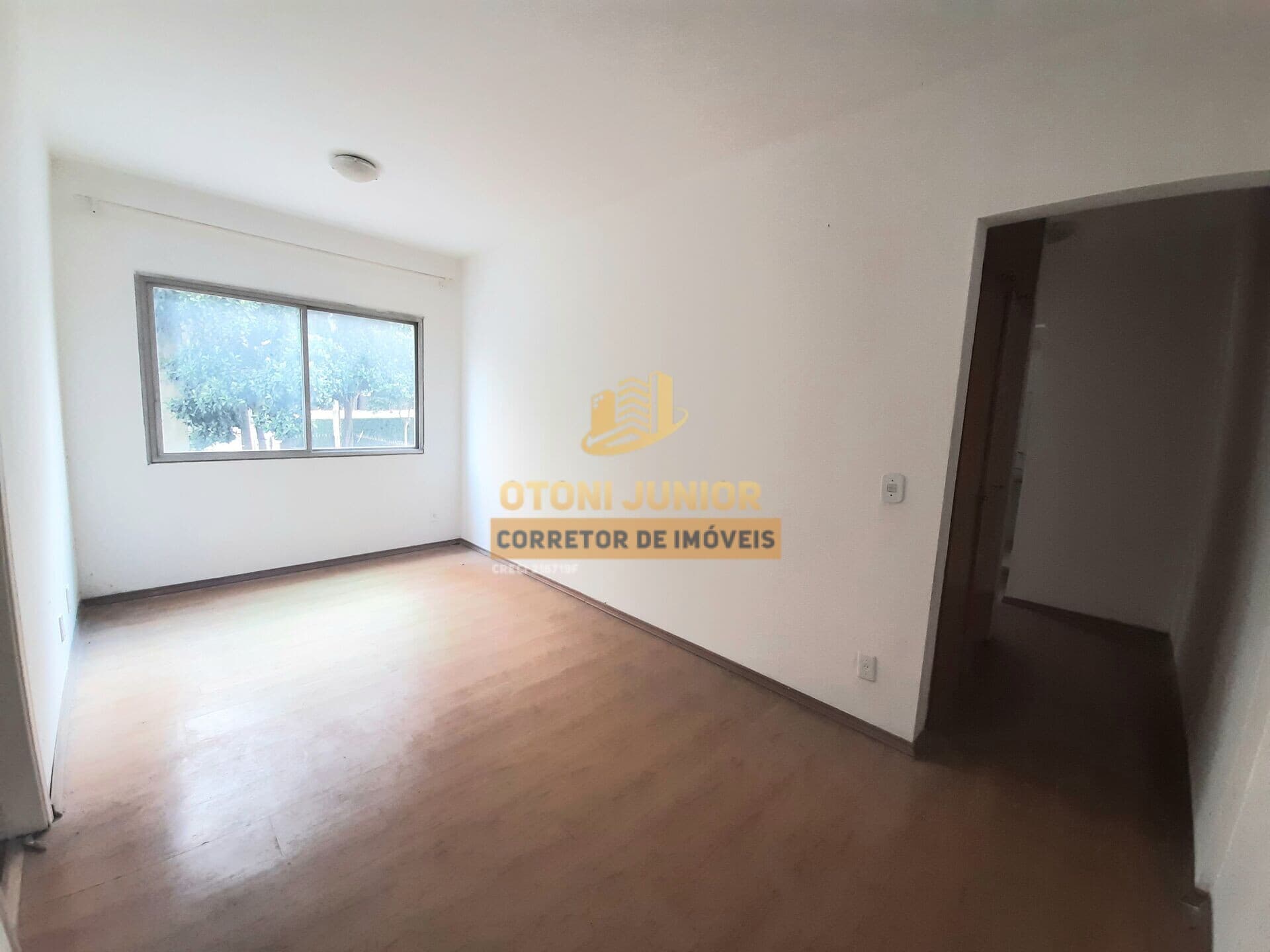 Apartamento, 2 dormitórios, Metrô Campo Belo