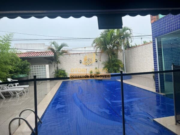 Sobrado com Piscina