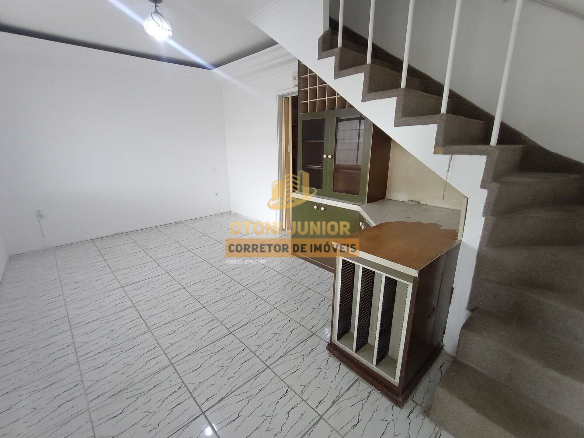 Sobrado com 3 dormitórios e 2 vagas/ Cidade Vargas/ Oportunidade