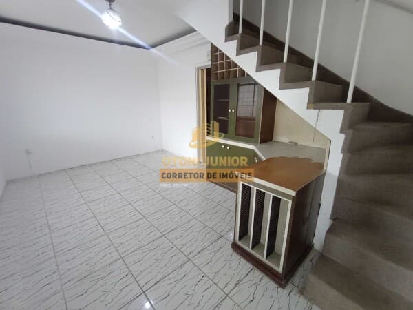 Sobrado com 3 dormitórios e 2 vagas/ Cidade Vargas/ Oportunidade