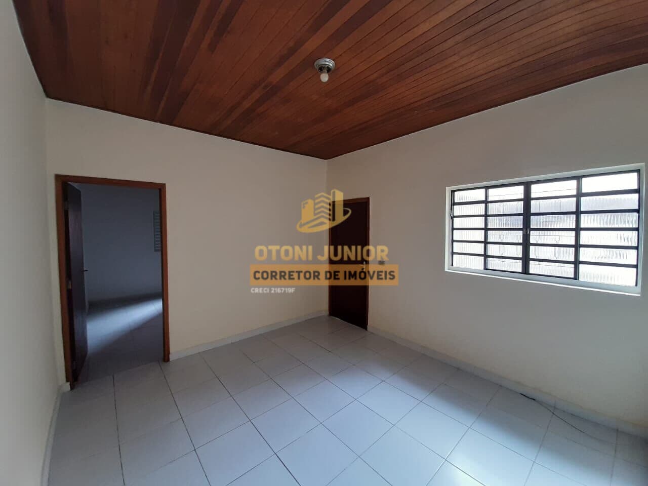 Casa Térrea para locação com 2 dormitórios / Chácara Inglesa / praça da Árvore