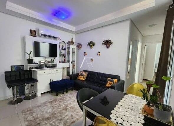 Apartamento com 61 m², 2 Quartos e 2 banheiros à Venda