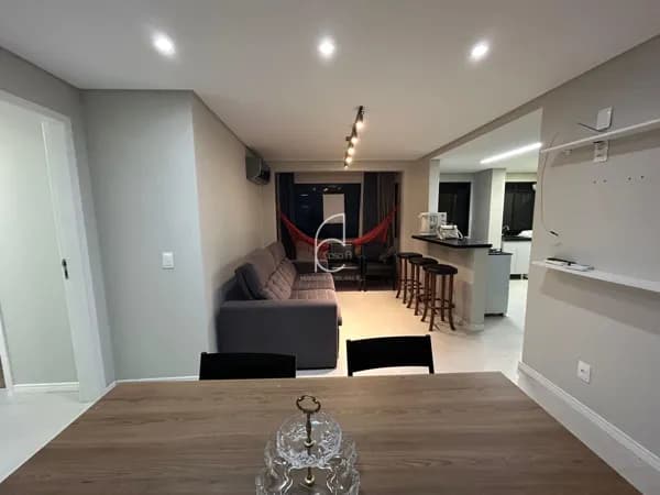 Apartamento á venda Agronômica - 3 dormitórios semi mobiliado