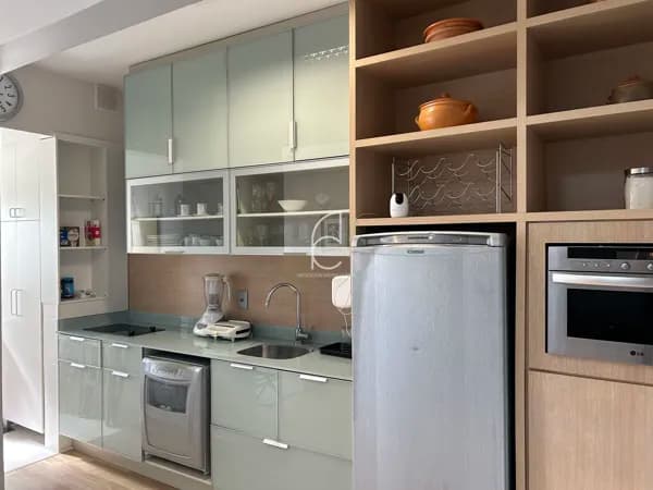 Apartamento 2 dormitórios sendo 1 suíte no Itacorubi, Florianópolis.