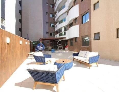 Apartamento 3 dormitórios com área externa no Centro