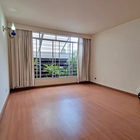 Sobrado Comercial/Residencial na Rua Nazaré Paulista, Vila Madalena