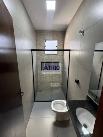 Casa Bairro Jardim Canaã.