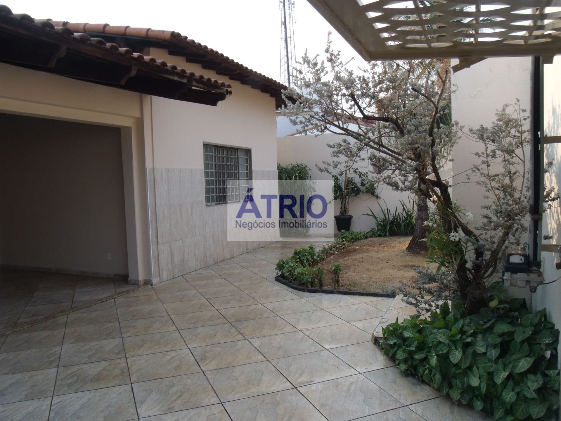 Casa Padrão Bairro Jardim Karaiba.