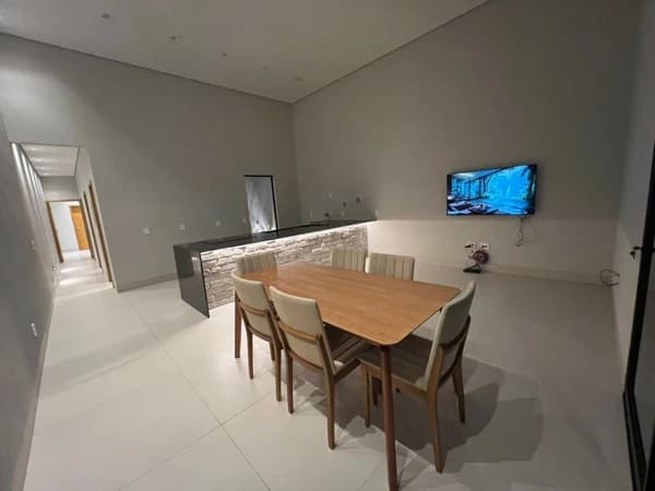 Casa à venda no bairro Praça Alto Umuarama em Uberlândia/MG