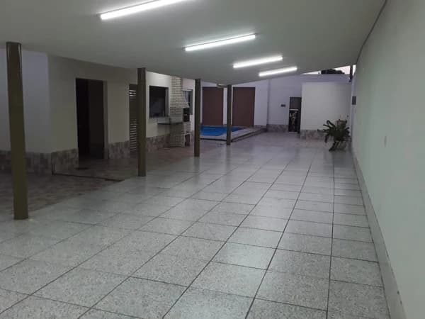 Casa à venda no bairro Jardim Sucupira em Uberlândia/MG