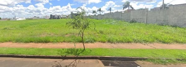 Terreno à venda no bairro Praça Alto Umuarama em Uberlândia/MG