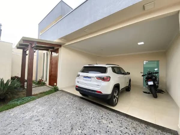 Casa à venda no bairro Residencial Flamboyant em Uberlândia/MG