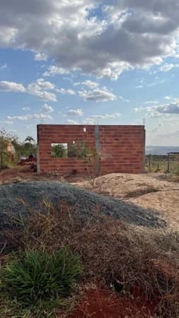Casa à venda no bairro Represa De Miranda em Uberlândia/MG