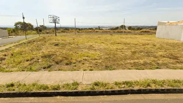 Terreno à venda no bairro New Golden Ville em Uberlândia/MG