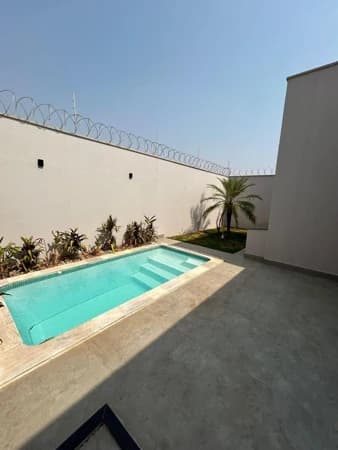 Casa à venda no bairro Praça Alto Umuarama em Uberlândia/MG