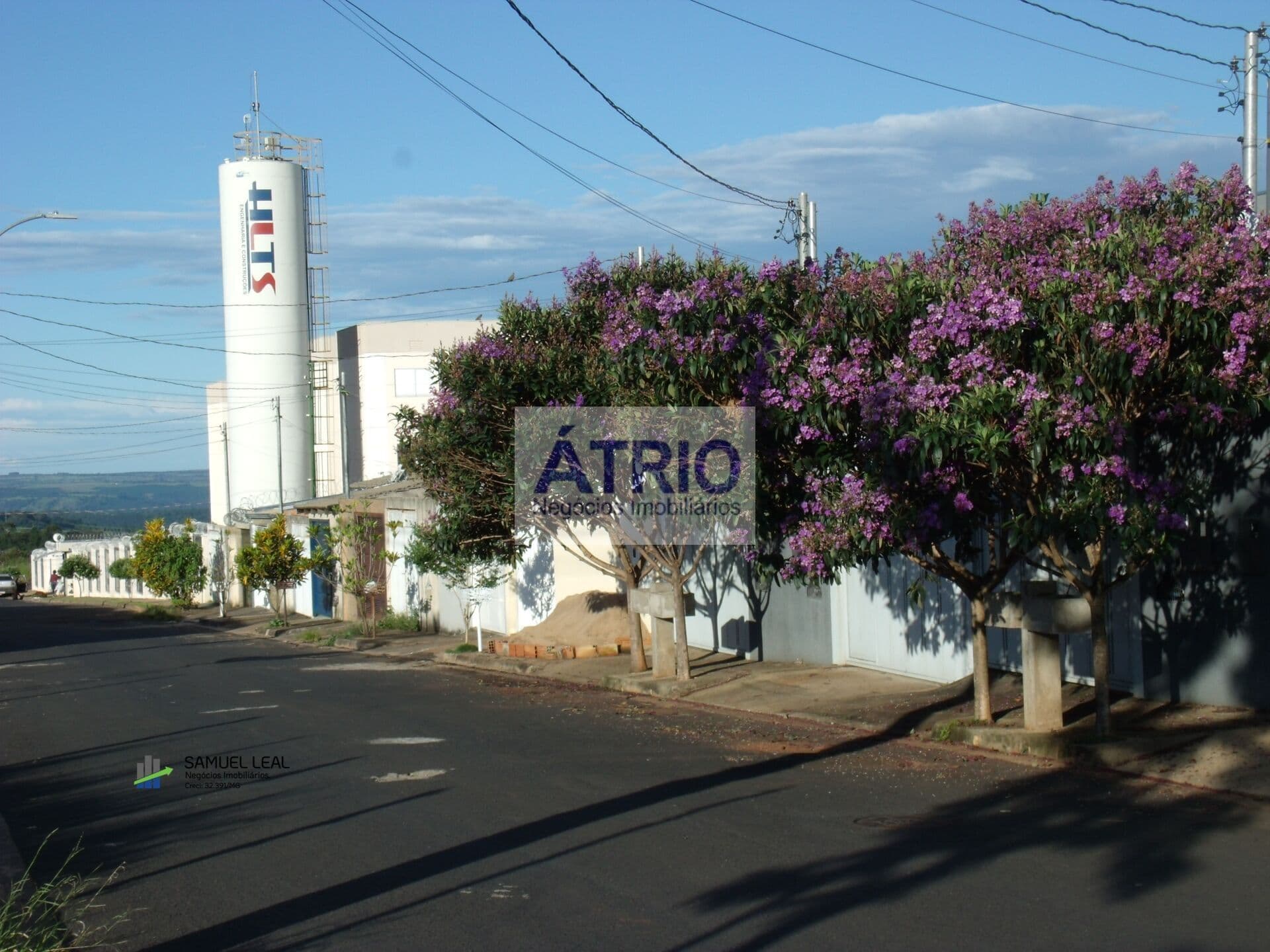 Terreno Bairro New Golden Ville.