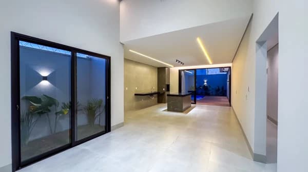 Casa à venda no bairro Praça Alto Umuarama em Uberlândia/MG