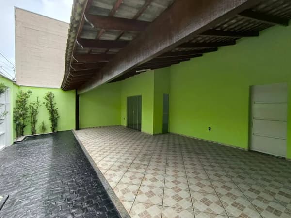 Casa à venda no bairro Jardim Patrícia em Uberlândia/MG