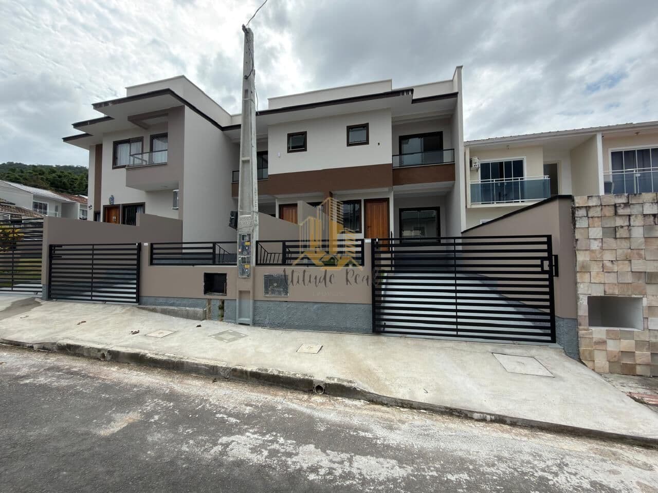 Casa Sobrado em Potecas, São José/SC