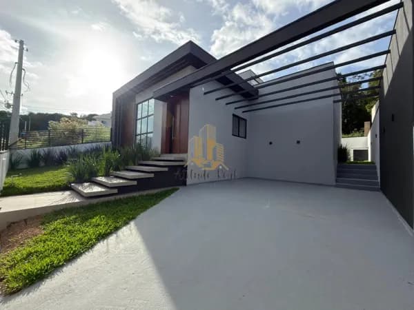 Casa unifamiliar, com 03 dormitórios, sendo uma suíte, Forquilhas, São José/SC