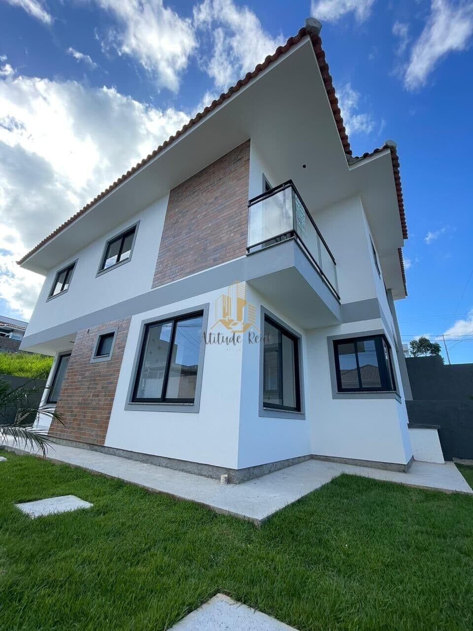Sobrado residencial | 03 dormitórios | 103 m² | Potecas | São José/SC