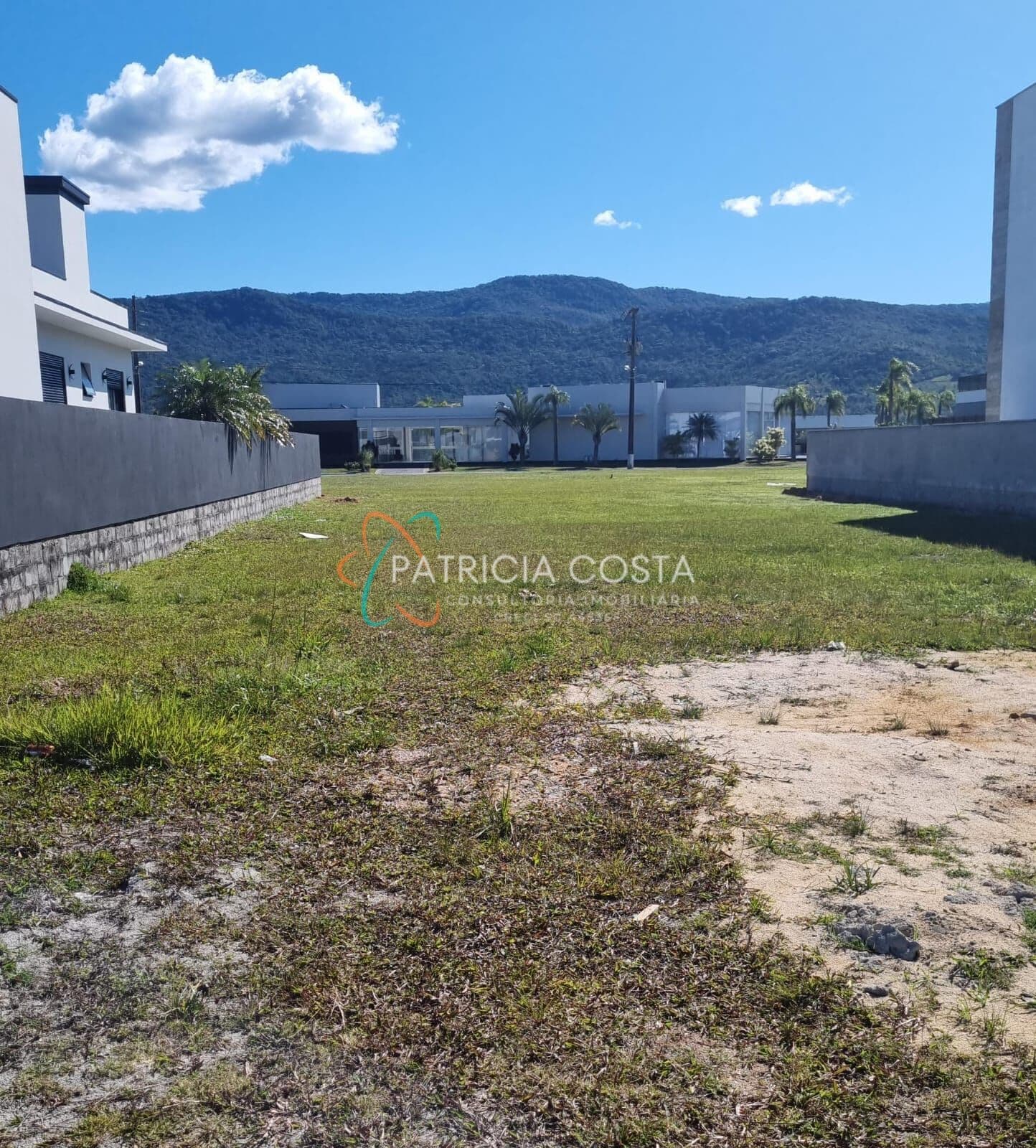 Terreno à venda no Condomínio Garopaba Internacional - Palhocinha - Garopaba/SC