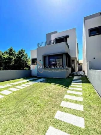 Sobrado à Venda em Jardim Panoramico, Garopaba/SC