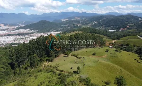 Sítio Completo Porteira Fechada à Venda em Palhoça/SC