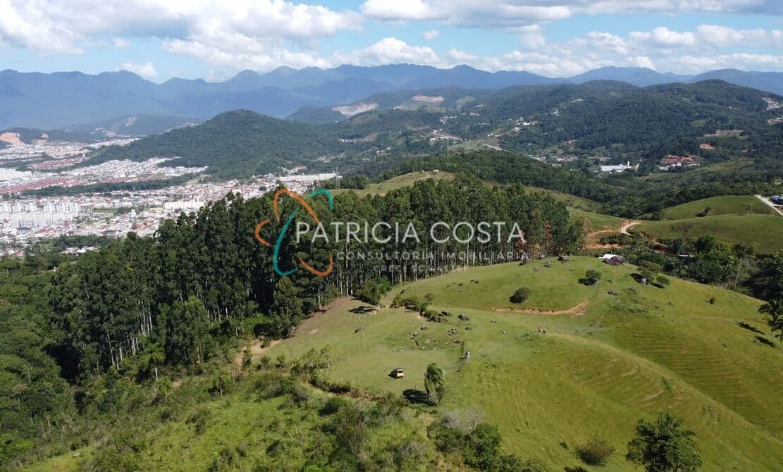 Sítio Completo Porteira Fechada à Venda em Palhoça/SC