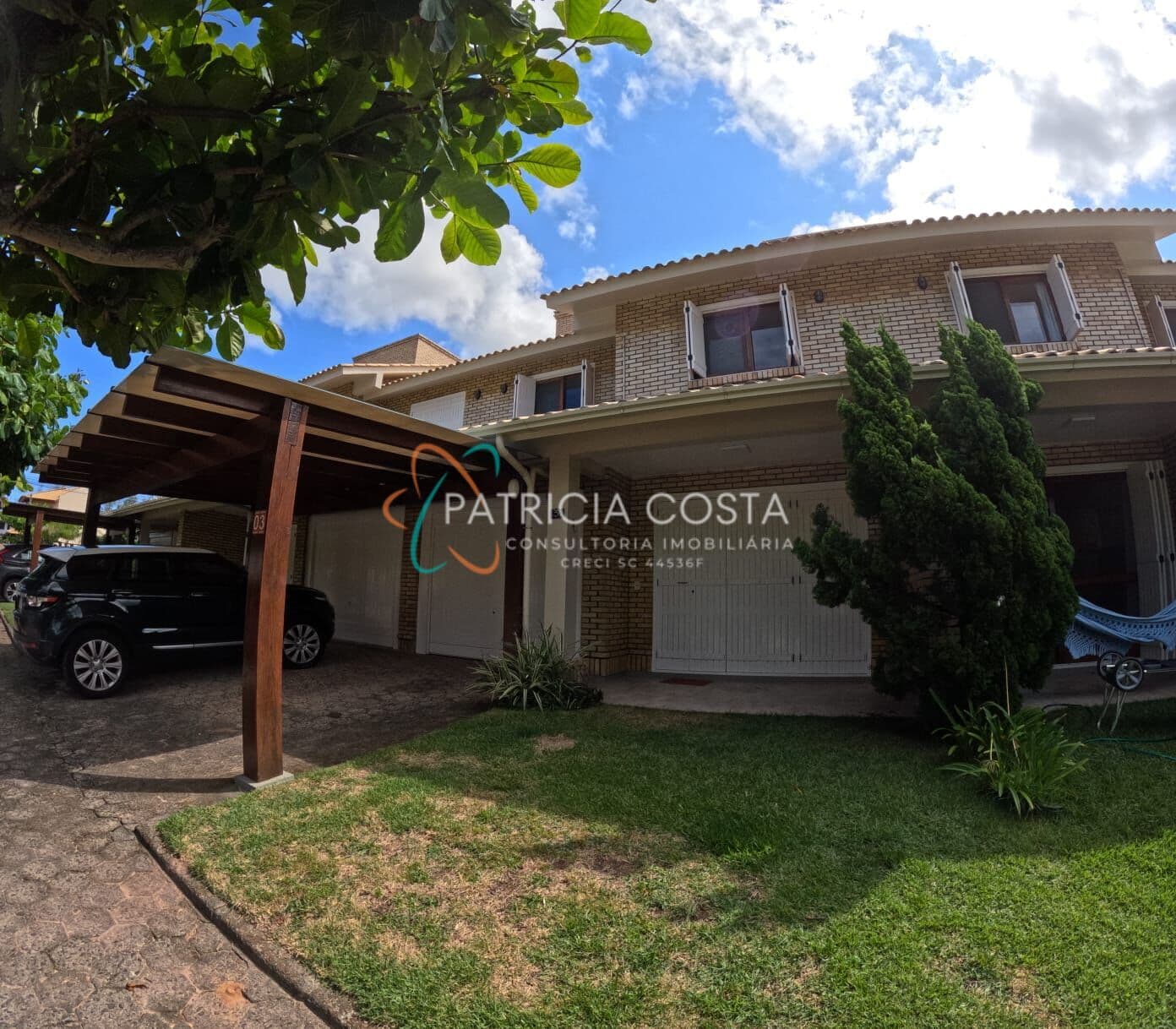 Casa em Condomínio á Venda em Morrinhos-Garopaba/SC