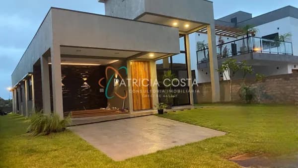 Linda Casa Alto Padrão no Condomínio Rosa Internacional-Garopaba/SC