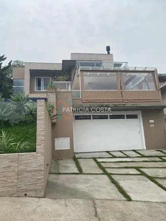 Linda Casa de Alto Padrão no Panorâmico - Garopaba/SC
