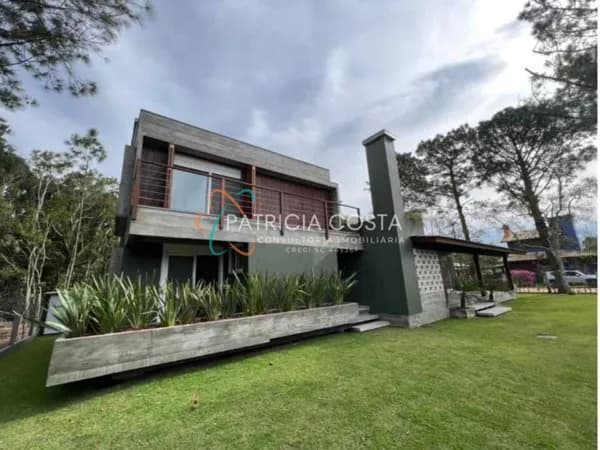 Casa Alto Padrão condomínio Maranata II - Garopaba-SC