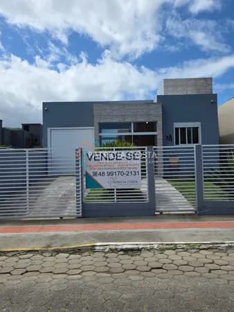 Casa plana com piscina no Quinta dos Açores