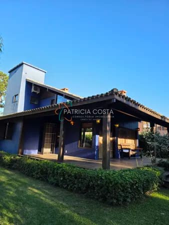 Casa com Piscina no Condomínio Maranata II- Garopaba/SC
