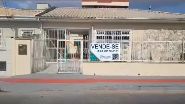 Casa com edícula e área gourmet em Areias - São José/SC
