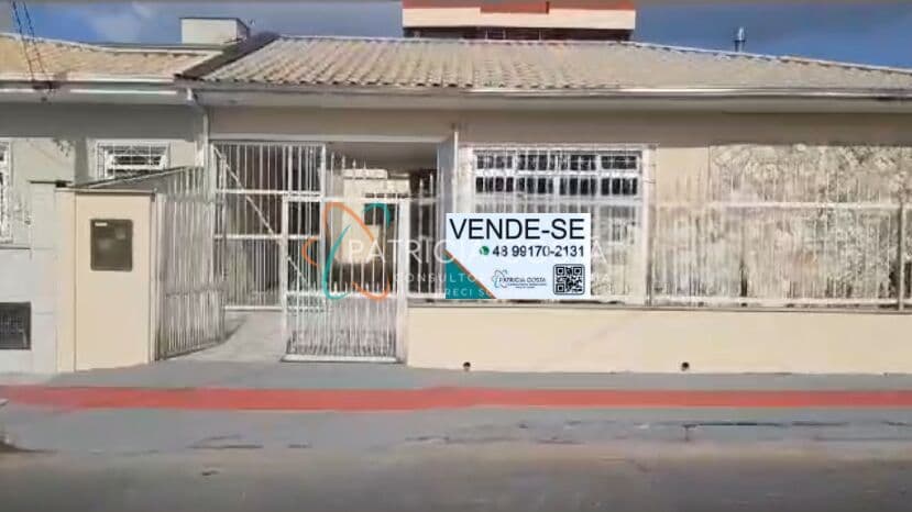Casa com edícula e área gourmet em Areias - São José/SC